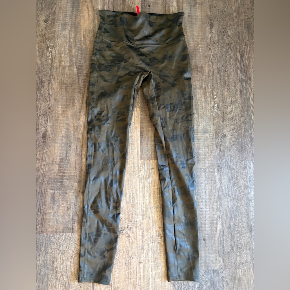 SPANX women’s leggings- Olive Green